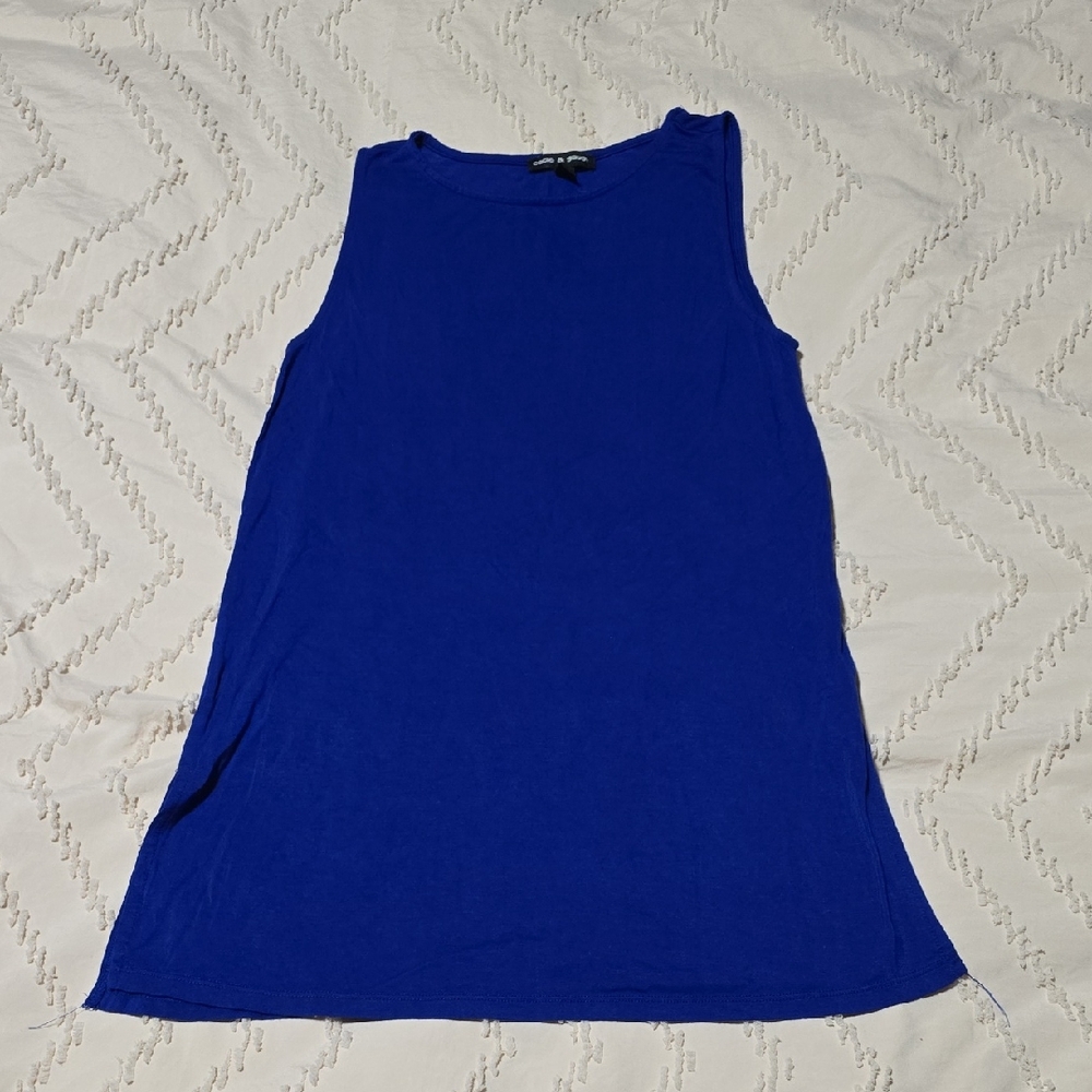 π£ Women's Blue Sleeveless Top